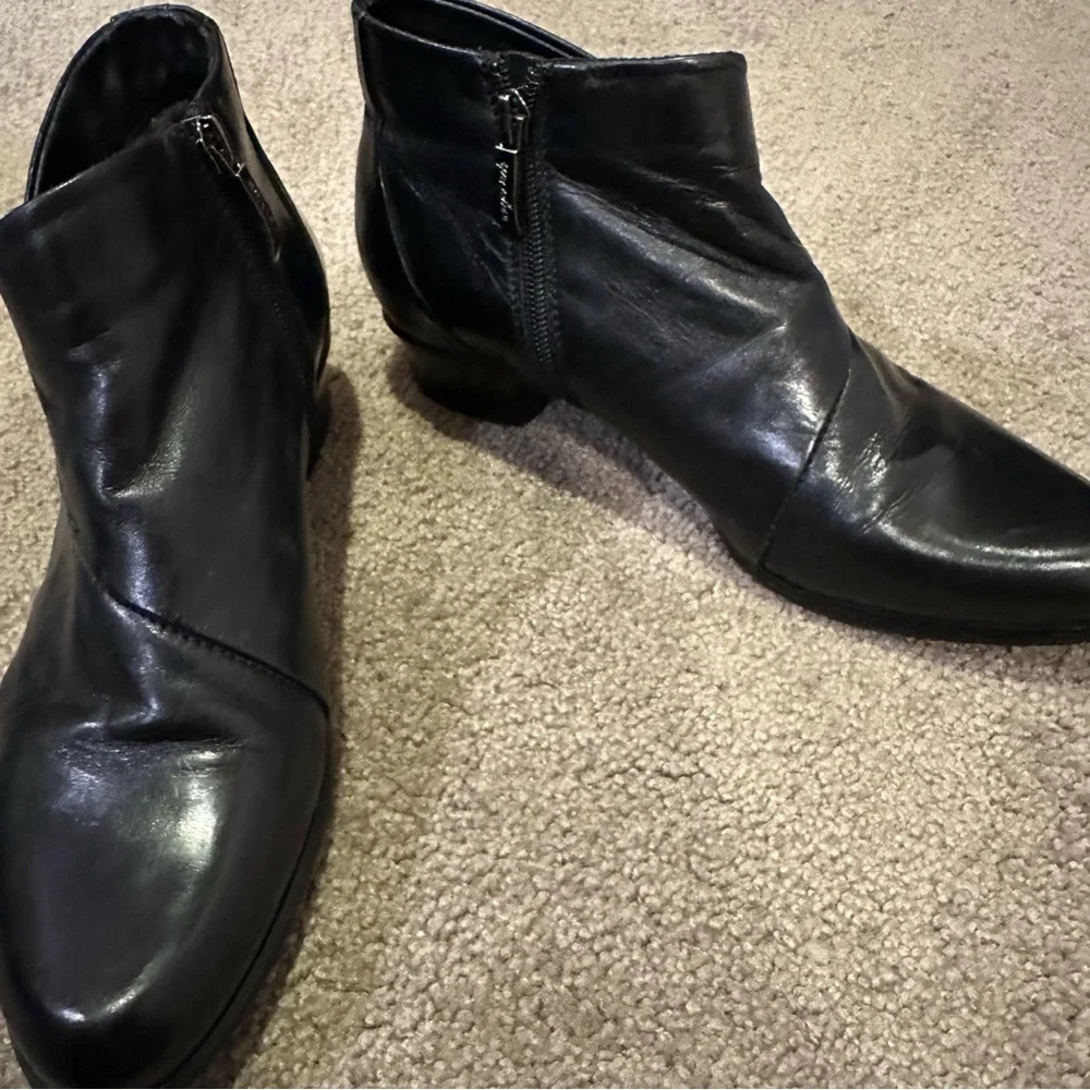 Regarde Le Ciel Leather Ankle Boots Booties